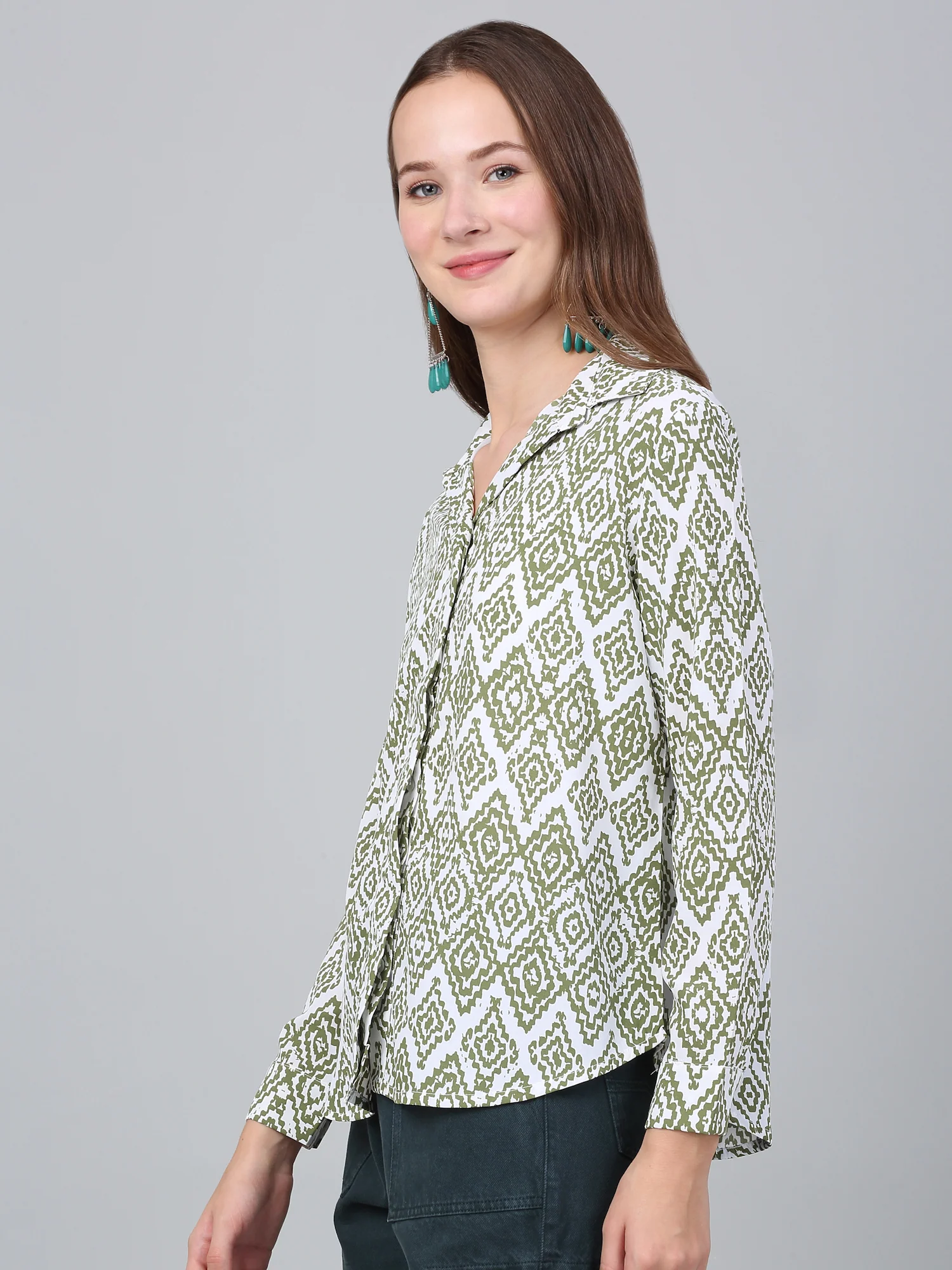 Women's Green Abstract Printed Casual Top - Image 4