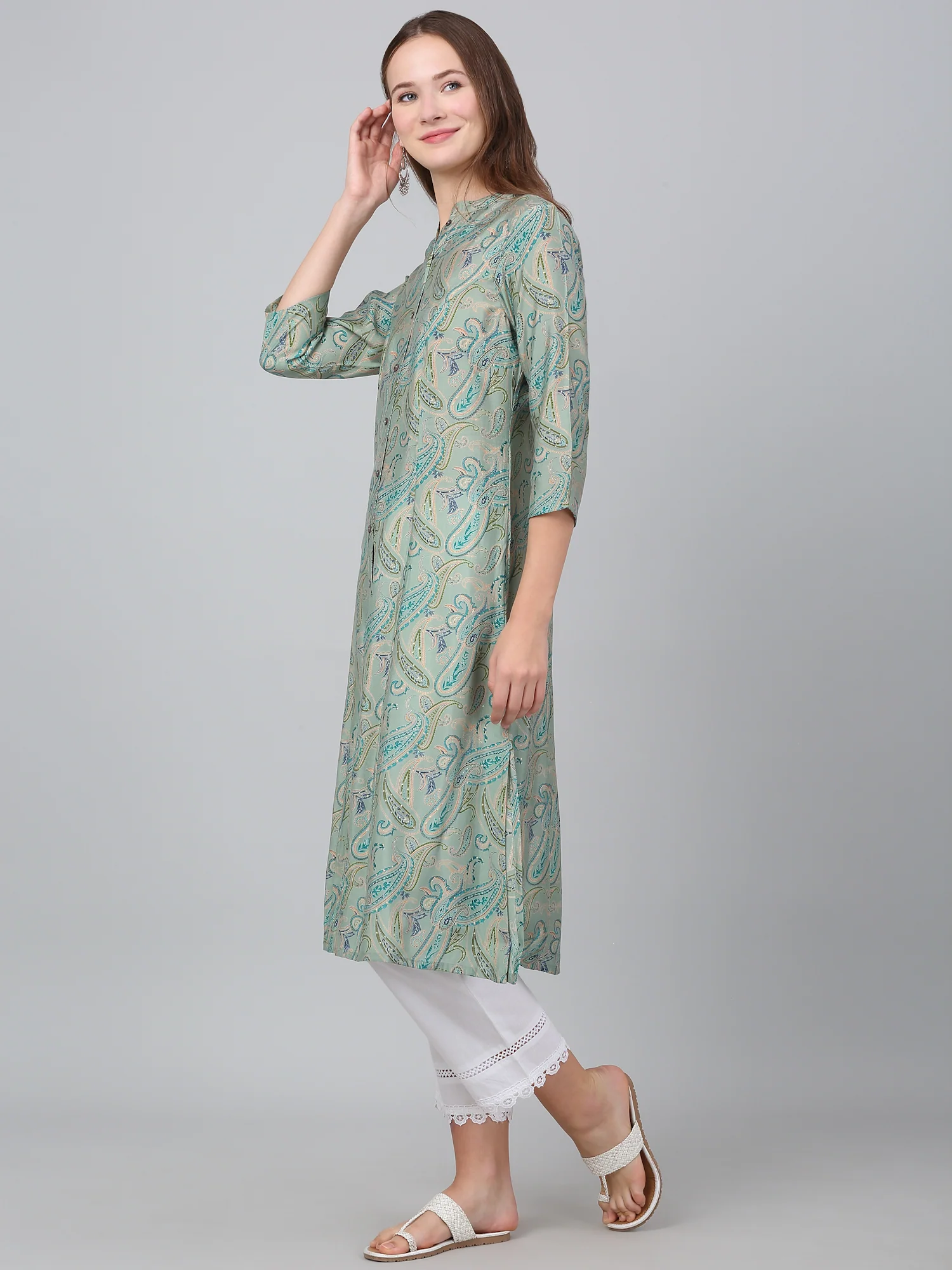 Women's Green Paisley Printed Casual Kurti - Image 3