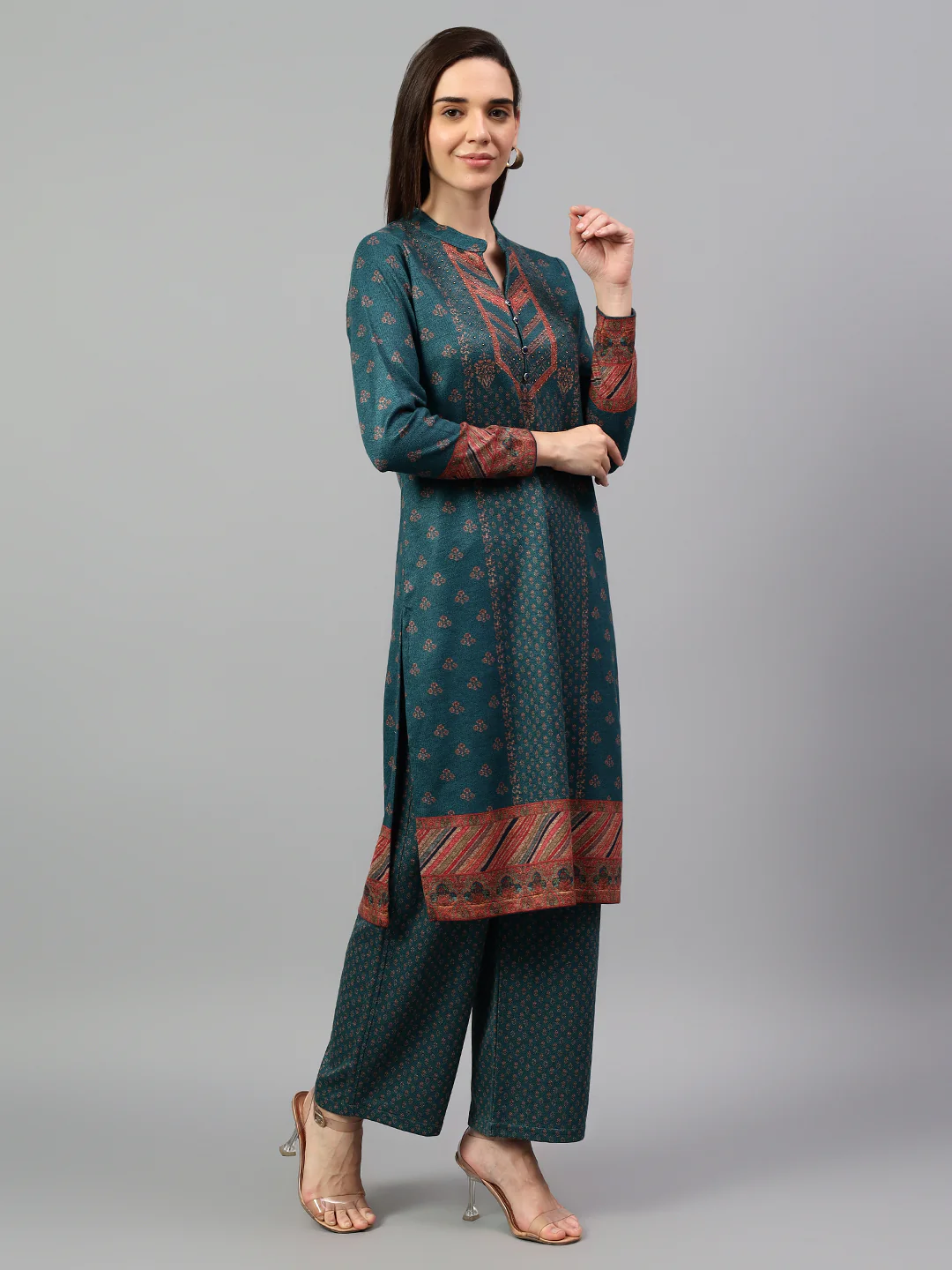 Women's Green Printed Mandarin Collar Kurta Palazzo Set For Winter - Image 4