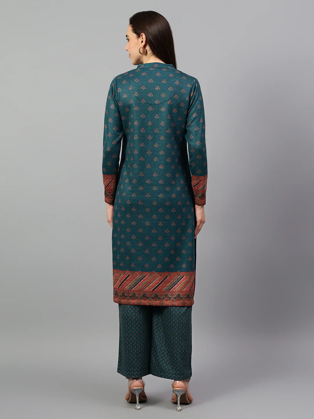 Women's Green Printed Mandarin Collar Kurta Palazzo Set For Winter - Image 5