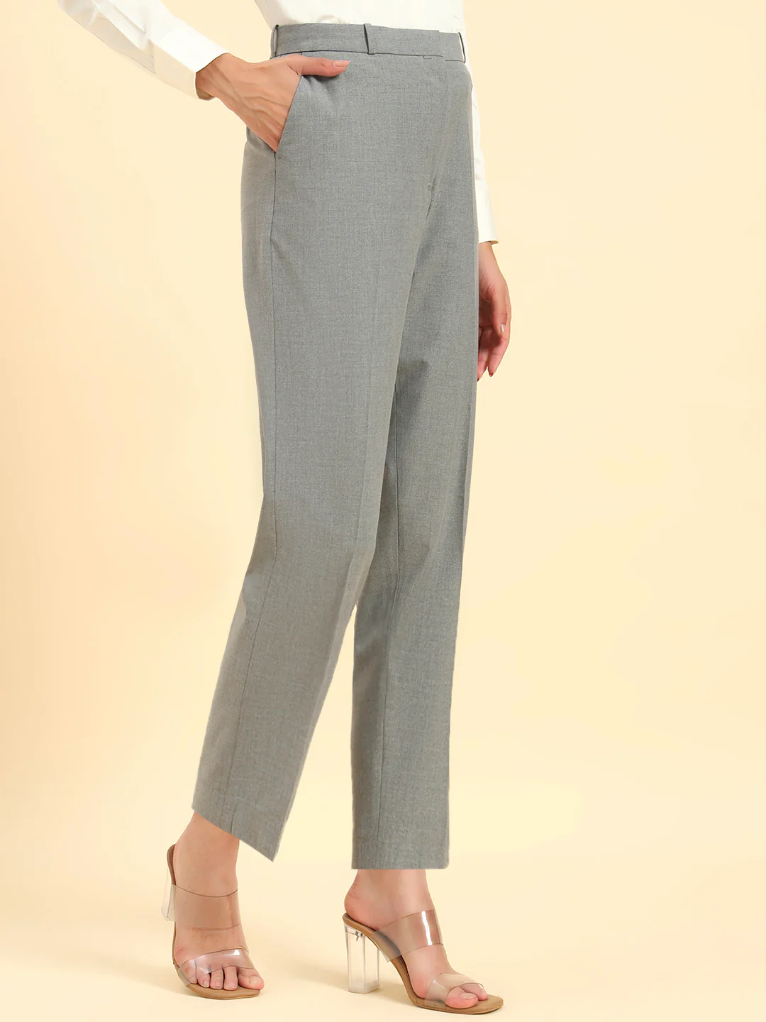 Women's Grey Solid Regular Fit Formal Trouser - Image 4