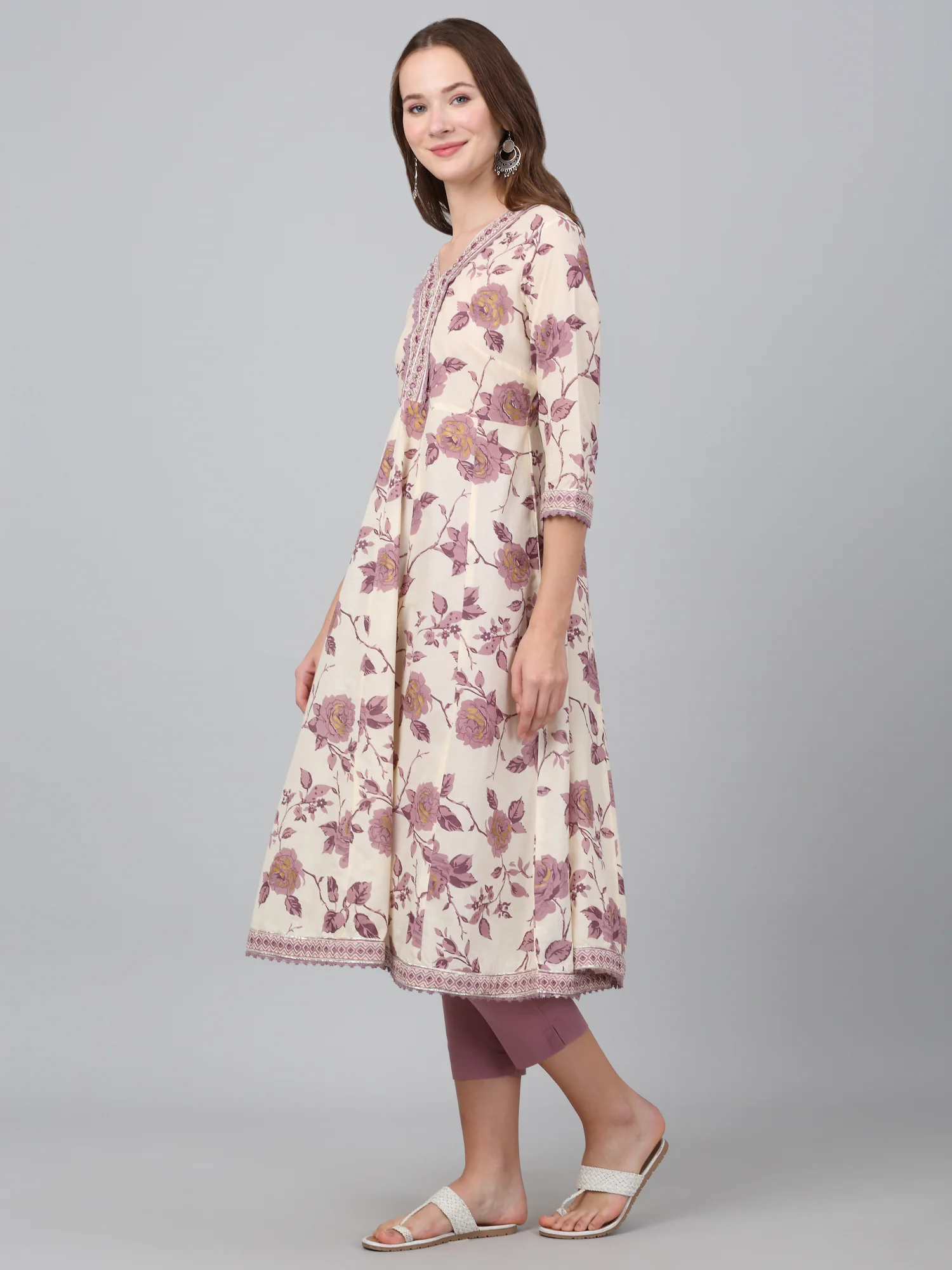 Women's Ivory Floral Print Casual Kurta Palazzo Set - Image 3