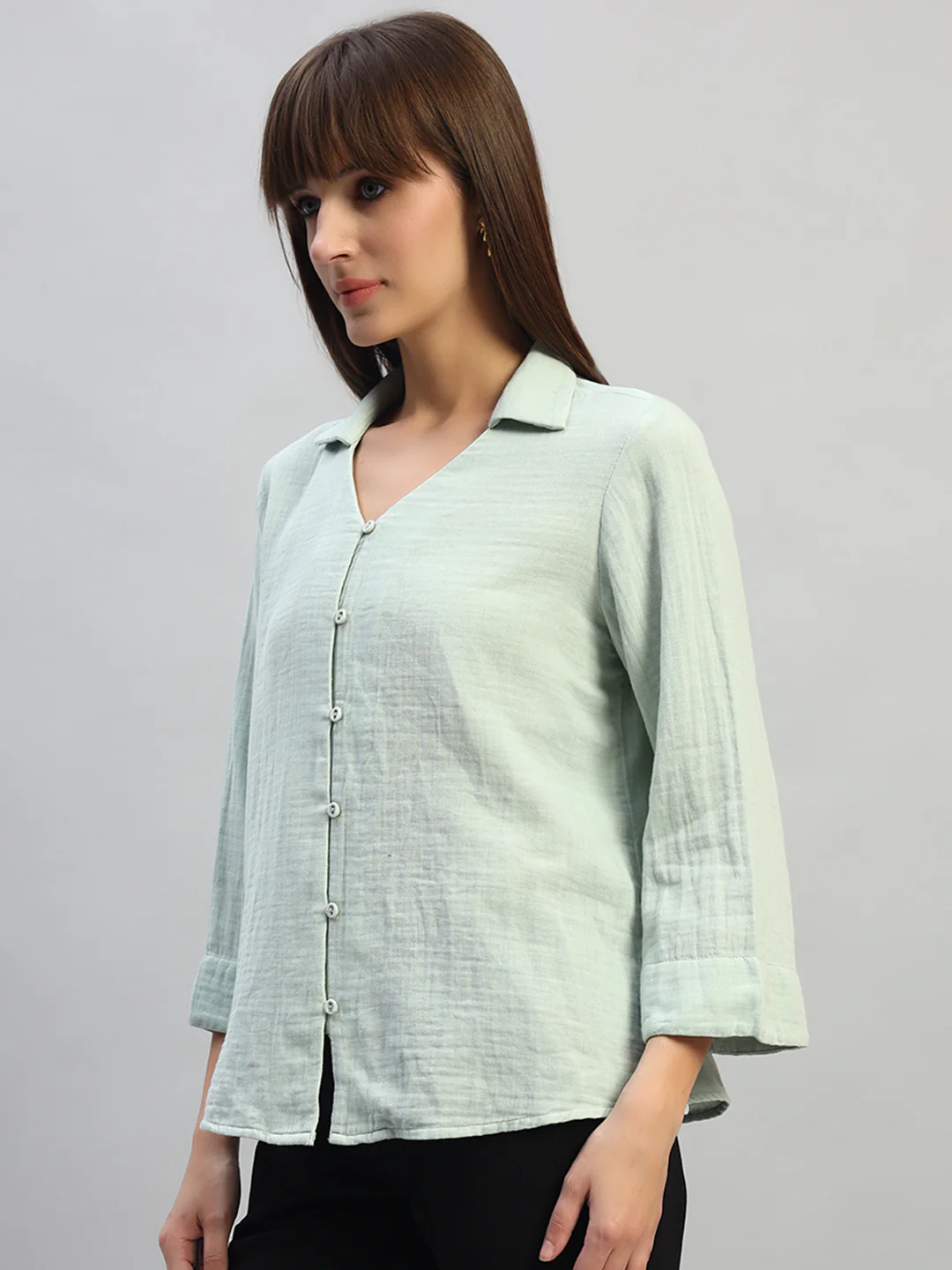 Women's Light Green Solid Full Sleeves V-Neck Casual Top - Image 3