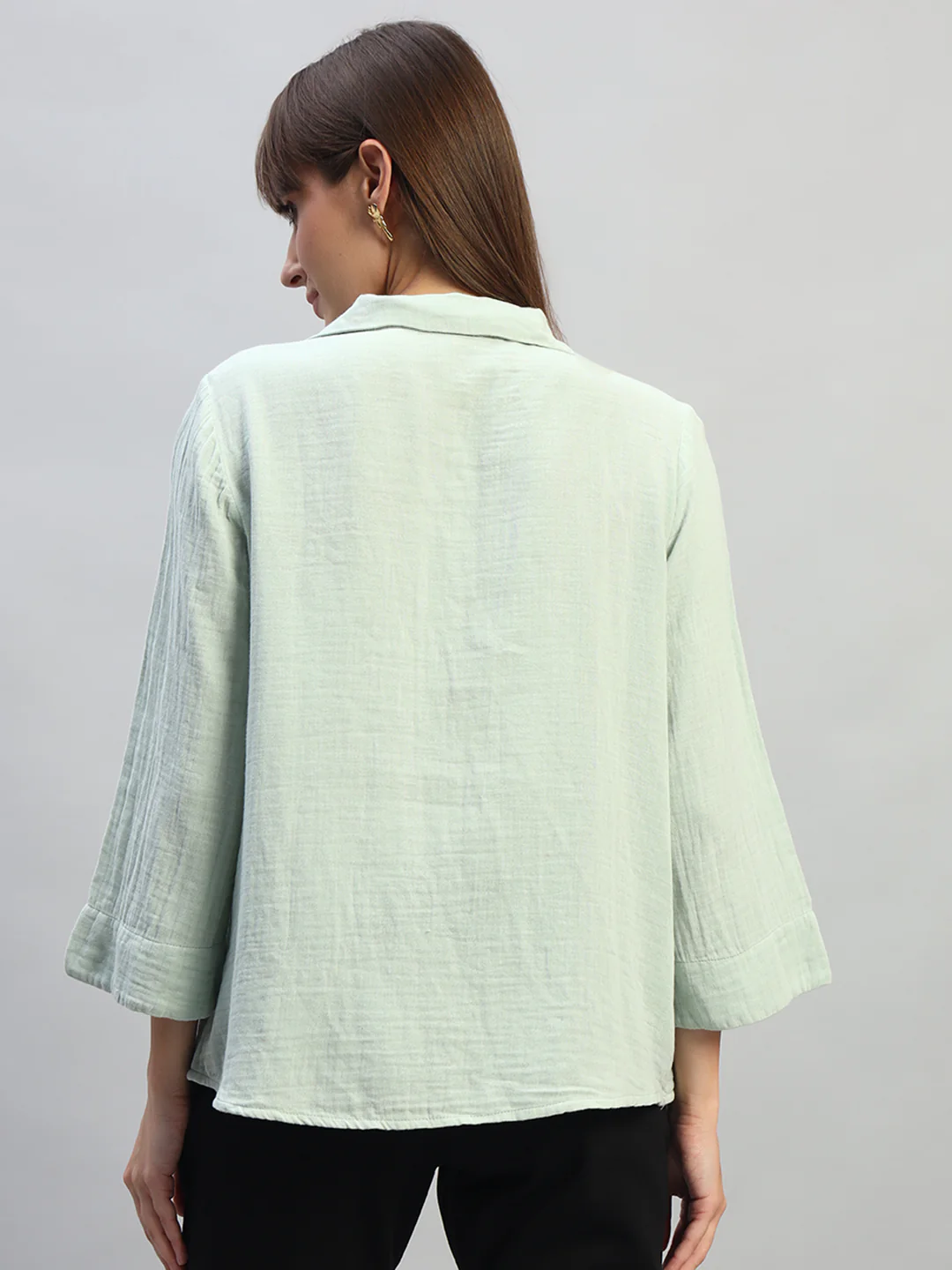Women's Light Green Solid Full Sleeves V-Neck Casual Top - Image 4