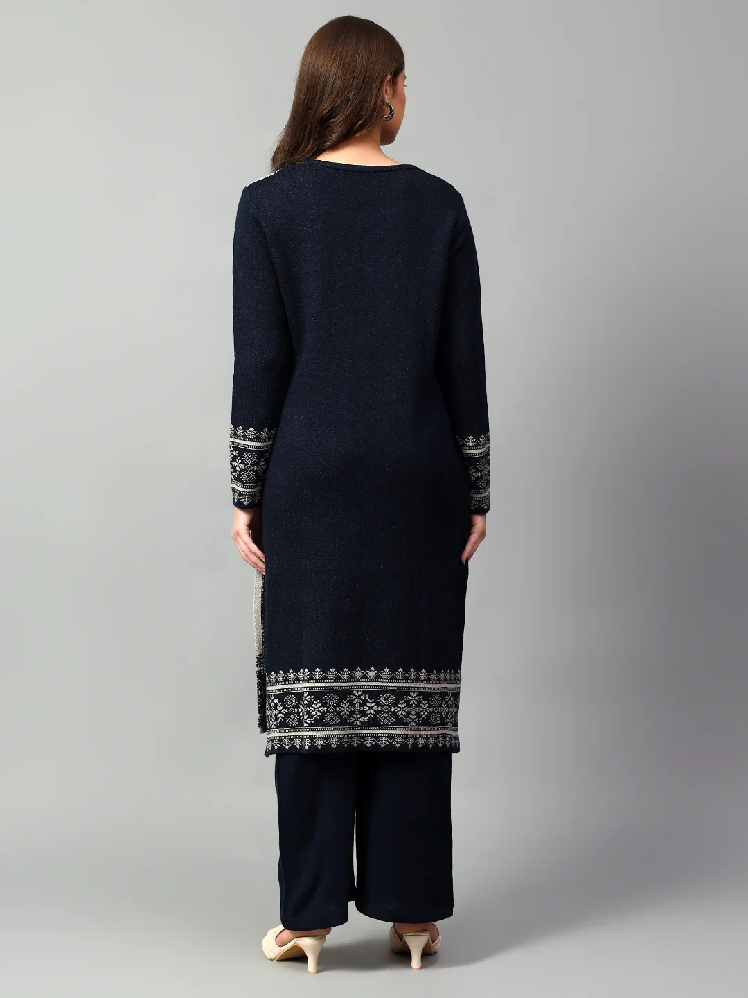 Women's Navy Blue Printed Round Neck Kurta Palazzo Set For Winter - Image 5