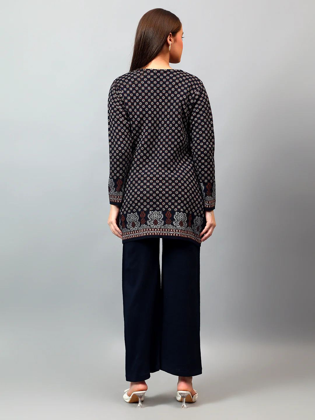 Women's Navy Blue Printed Round Neck Kurta Palazzo Set For Winter - Image 5