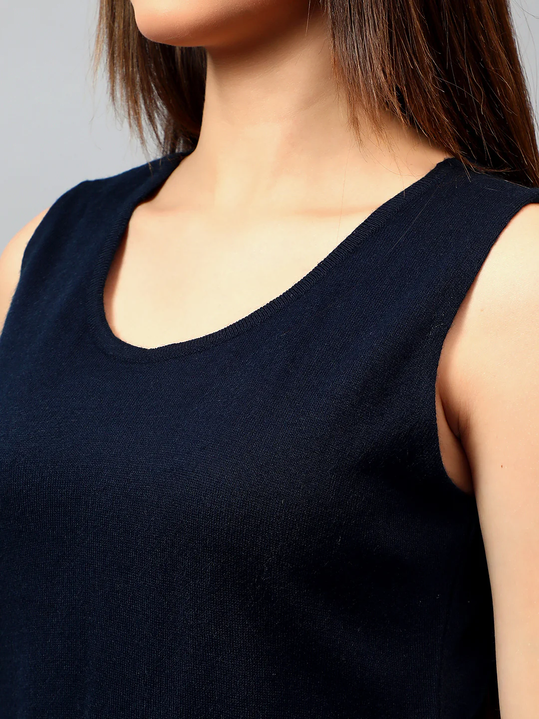 Women's Navy Blue Printed Round Neck Kurta Palazzo Set For Winter - Image 6