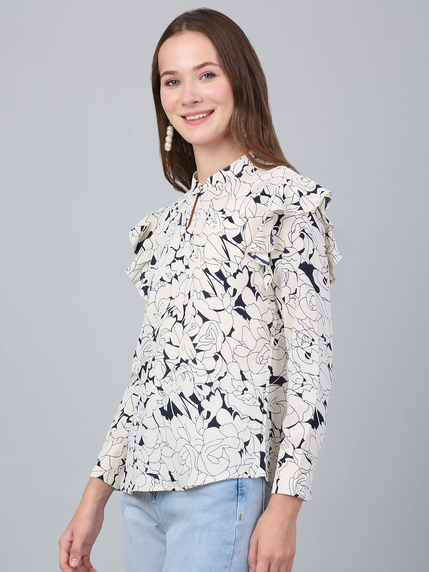Women's Off White Floral Printed Casual Top - Image 4