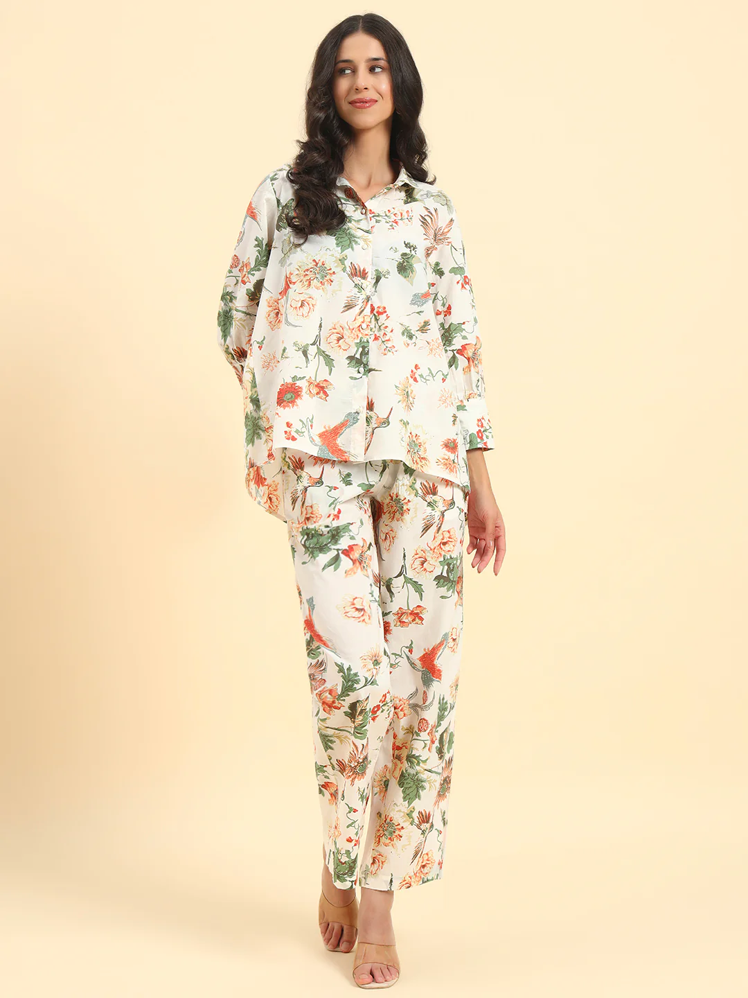Women's Off White Printed 3/4th Sleeve Shirt Collar Co Ord Set - Image 2