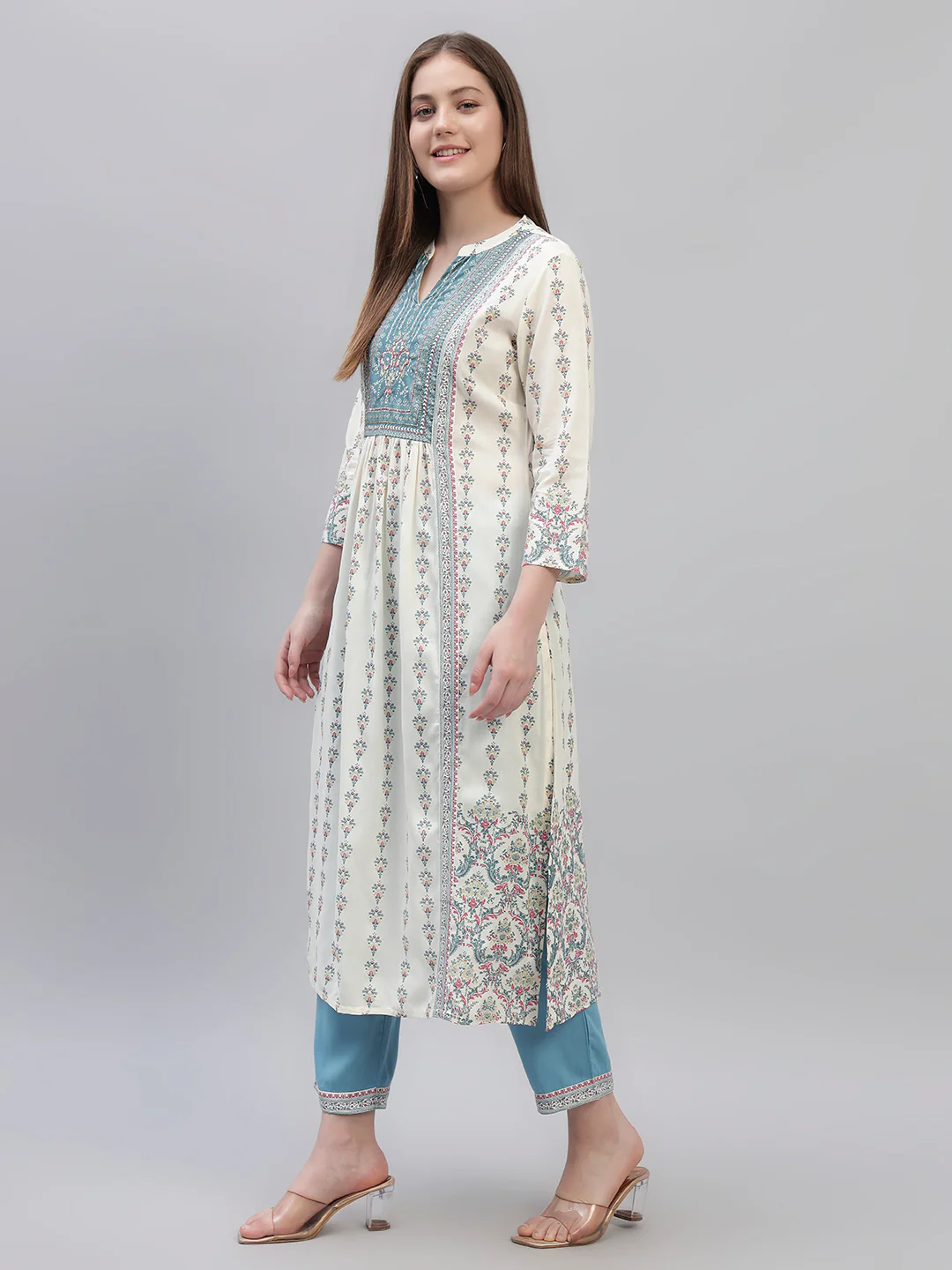 Women's Off White Printed 3/4th Sleeves Round Neck Casual Kurti Plazo Set - Image 3