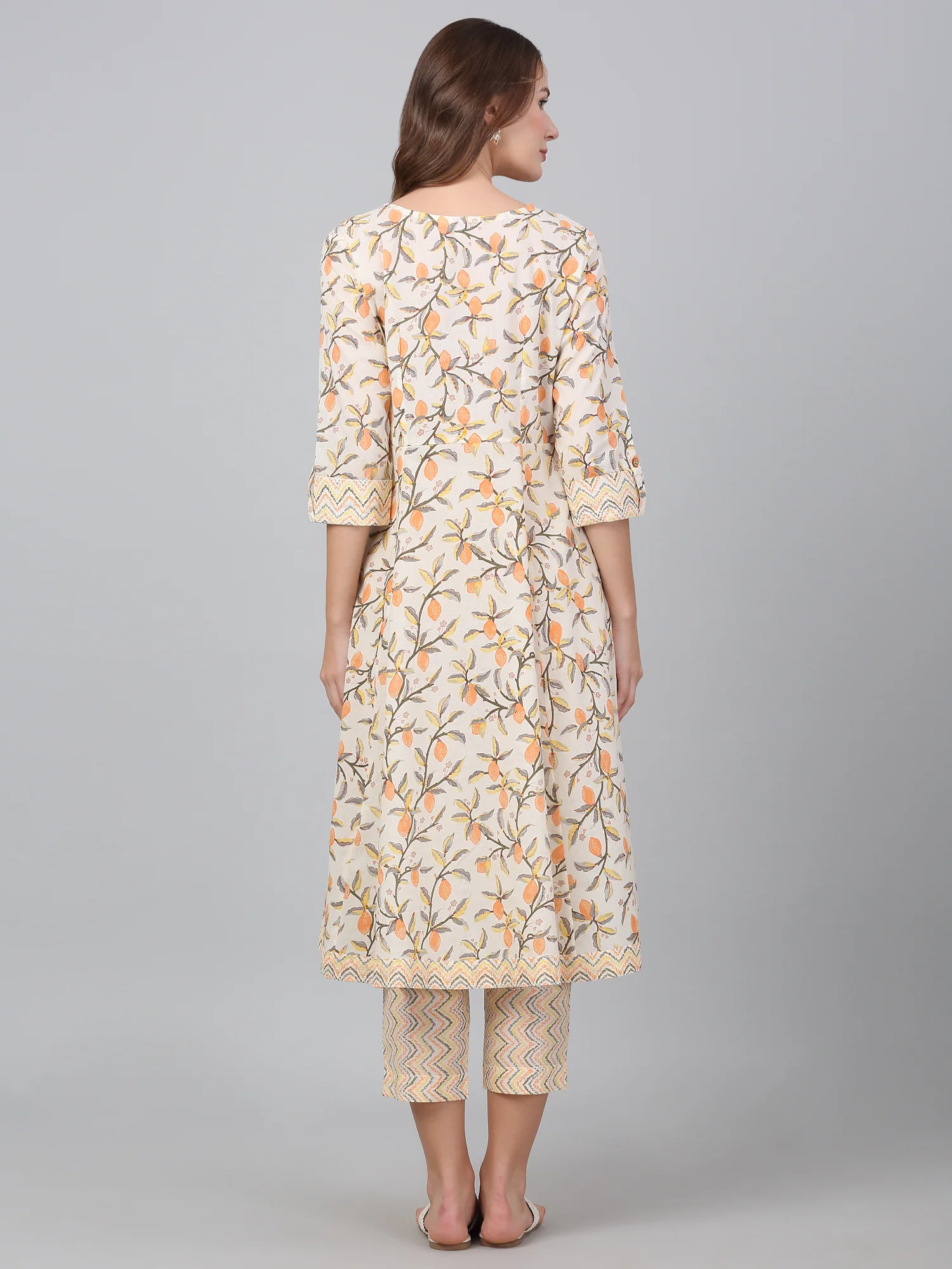 Women's Off White Printed Casual Kurta Plazzo Set - Image 6