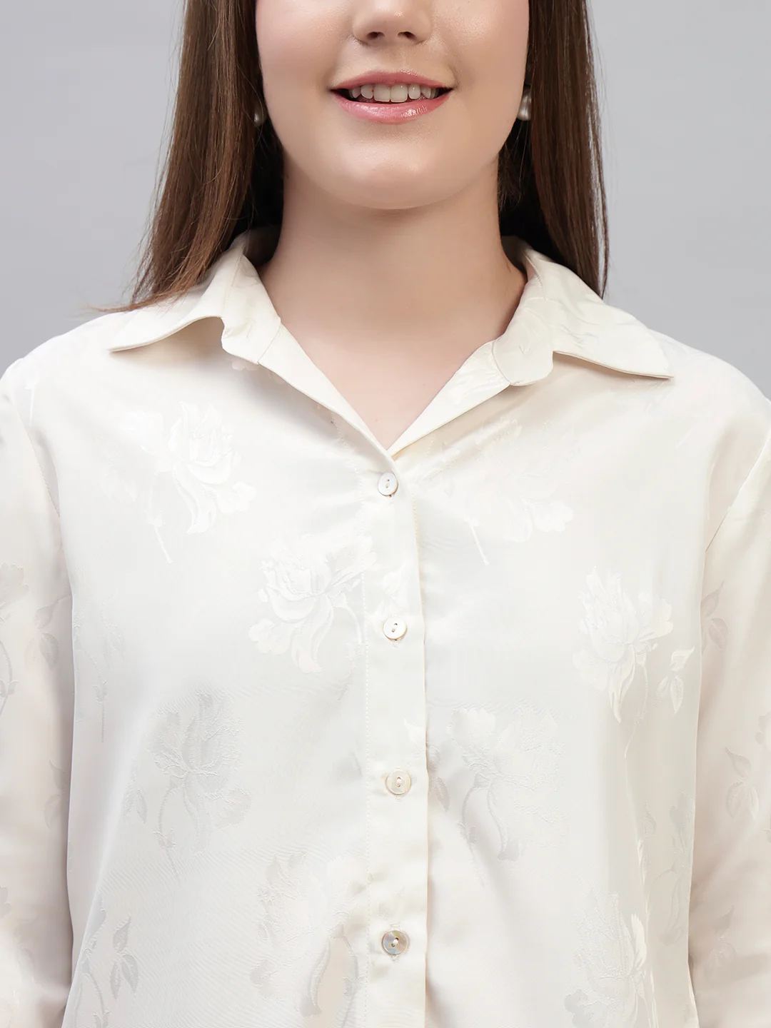 Women's Off White Self Design Full Sleeves Spread Collar Casual Top - Image 5