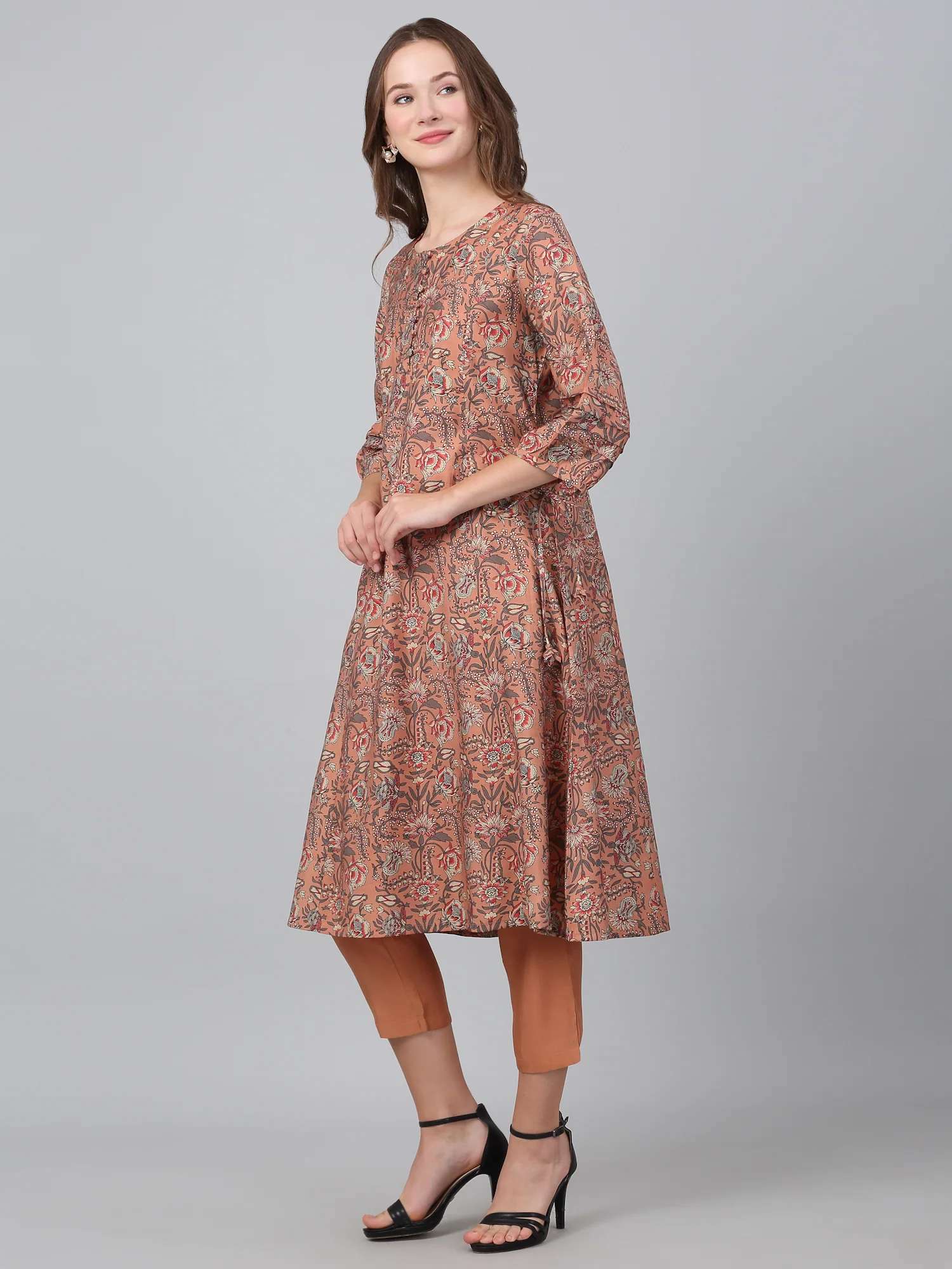 Women's Peach Printed Casual Kurta Plazzo Set - Image 3