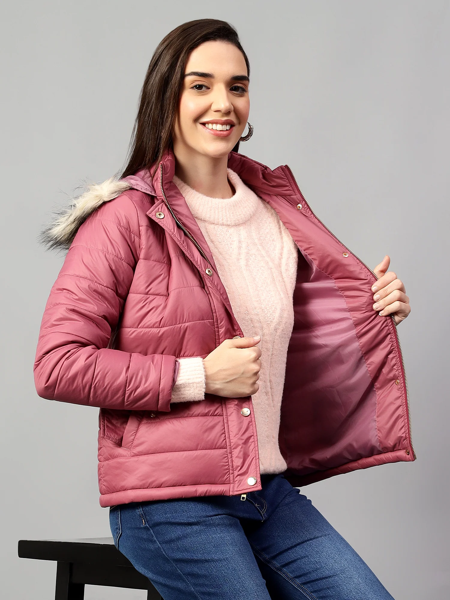 Women's Pink Solid Full Sleeves Winter Jacket - Image 4