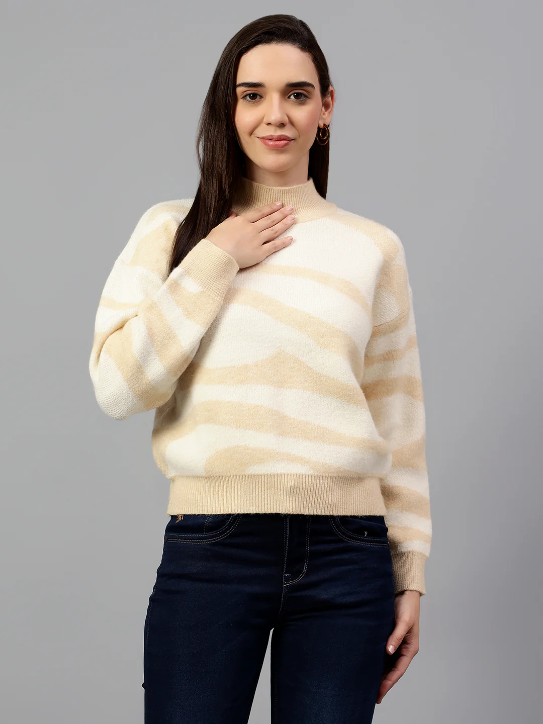 Women's Printed Beige Full Sleeve Casual Sweater - Image 4