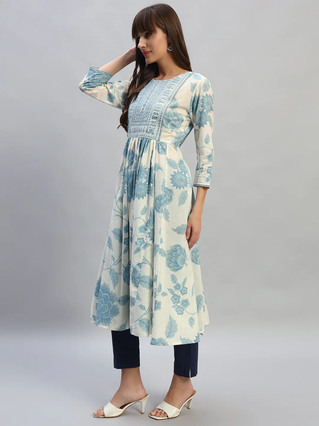 Women's Printed Blue Round Neck 3/4th Sleeves Casual Kurti - Image 3