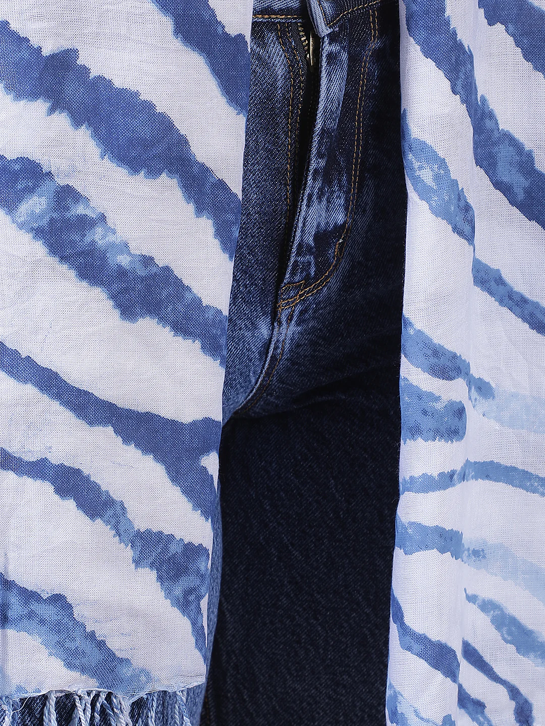 Women's Printed Blue Scarf - Image 5