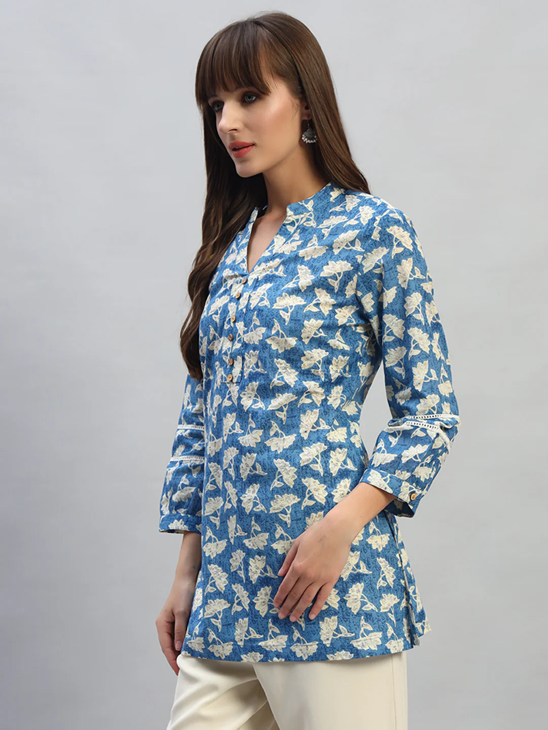 Women's Printed Blue V-Neck 3/4th Sleeves Casual Short Kurti - Image 3