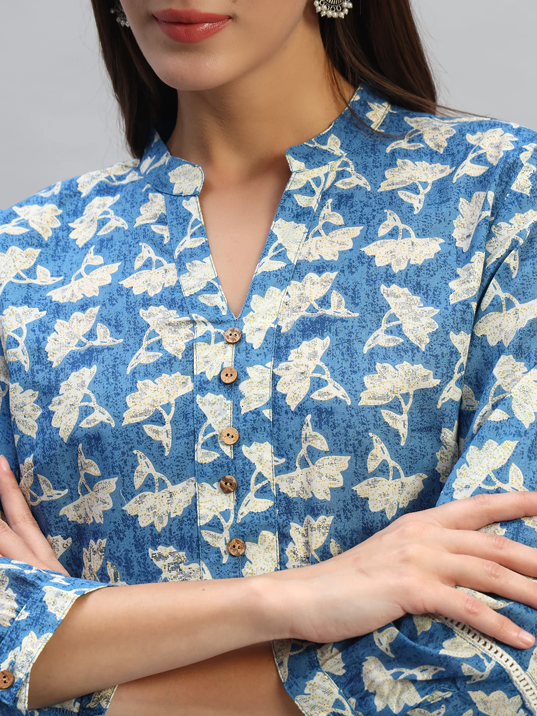 Women's Printed Blue V-Neck 3/4th Sleeves Casual Short Kurti - Image 6