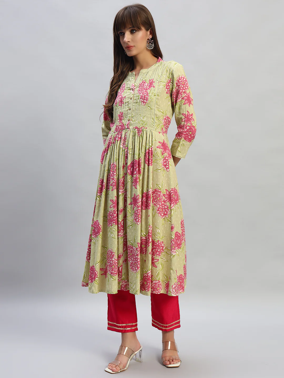 Women's Printed Green V-Neck 3/4th Sleeves Casual Kurti - Image 3