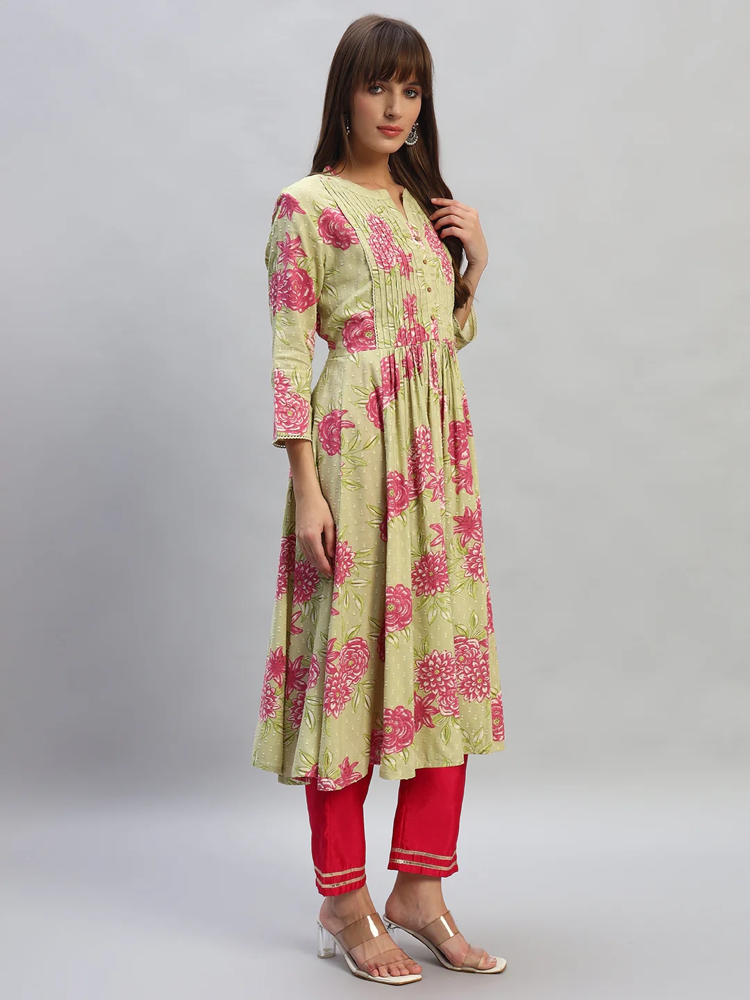 Women's Printed Green V-Neck 3/4th Sleeves Casual Kurti - Image 5