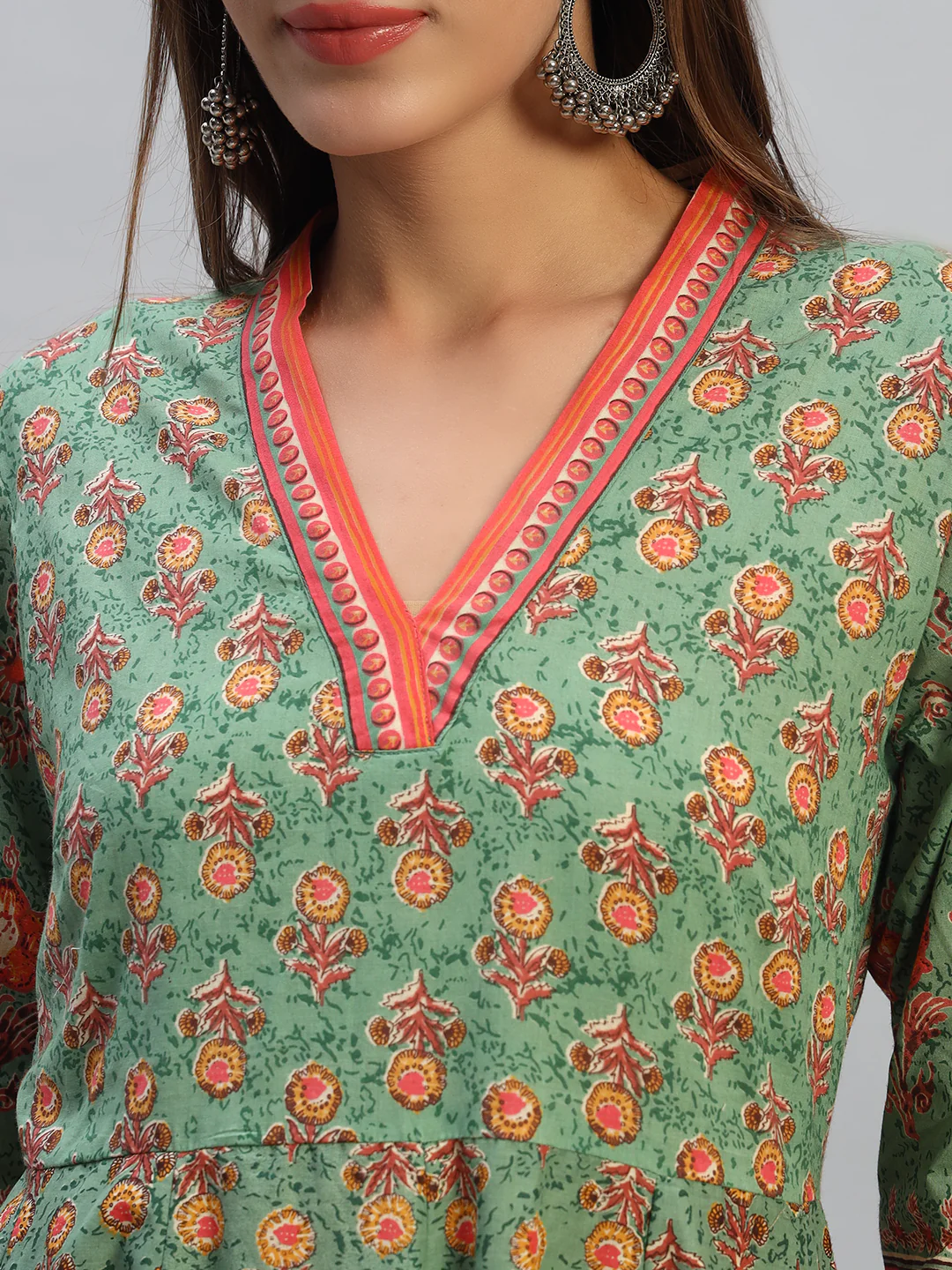 Women's Printed Green V-Neck 3/4th Sleeves Casual Kurti Plazo Set - Image 6