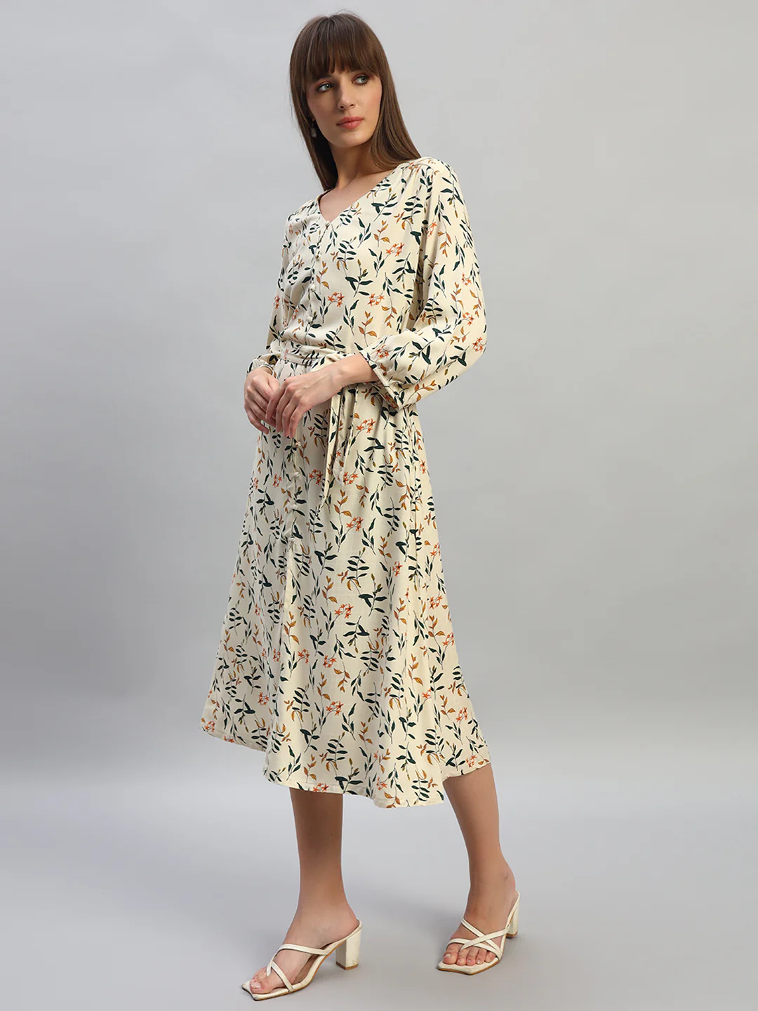 Women's Printed Ivory V-Neck 3/4th Sleeves Casual Dress - Image 3