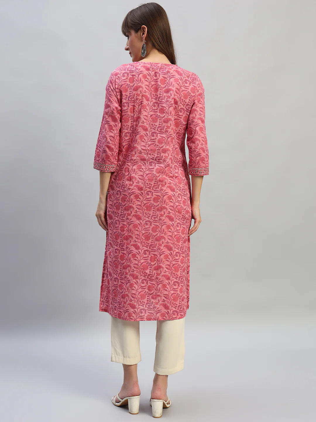 Women's Printed Onion V-Neck 3/4th Sleeves Casual Kurti - Image 4