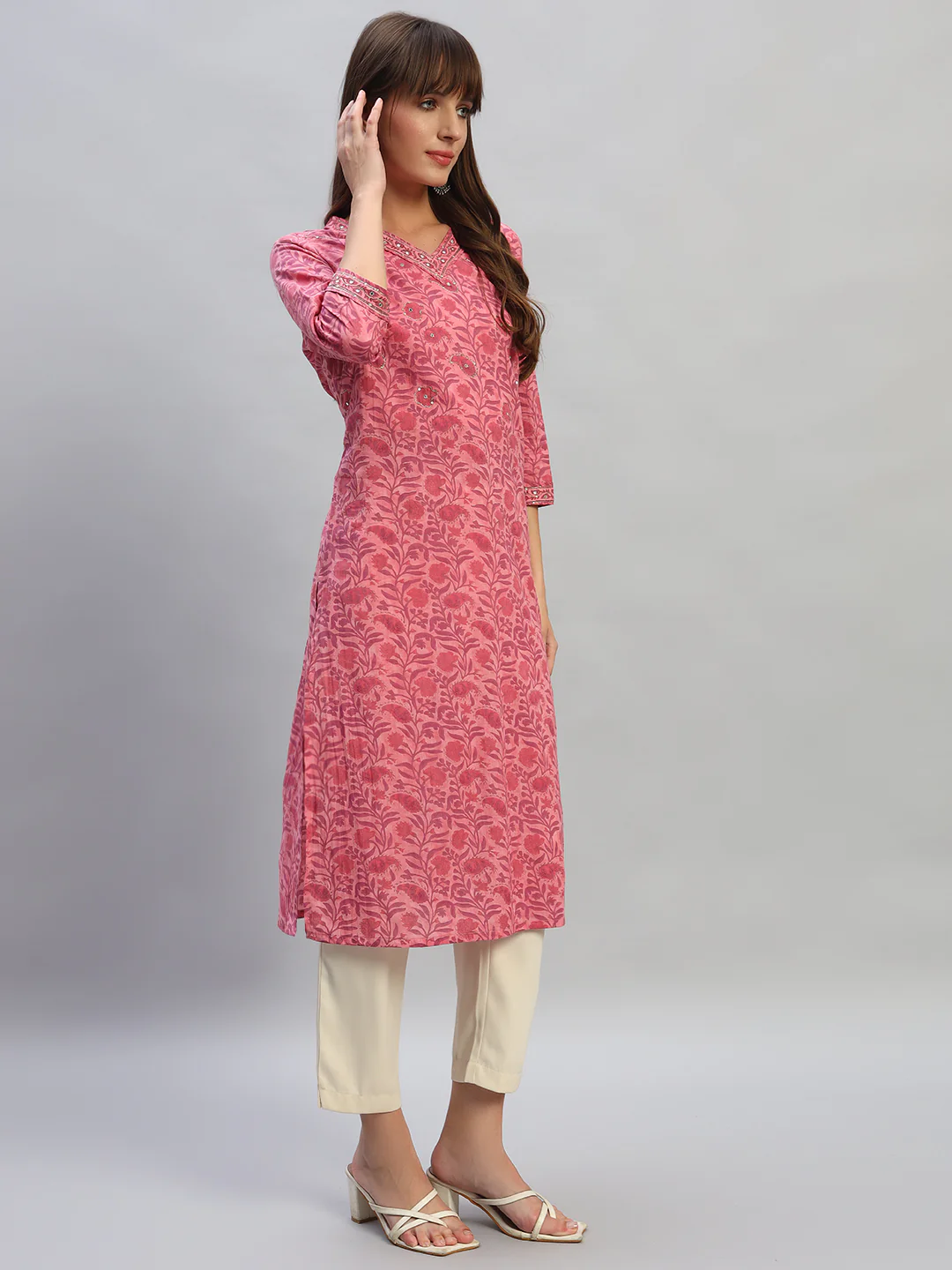 Women's Printed Onion V-Neck 3/4th Sleeves Casual Kurti - Image 5