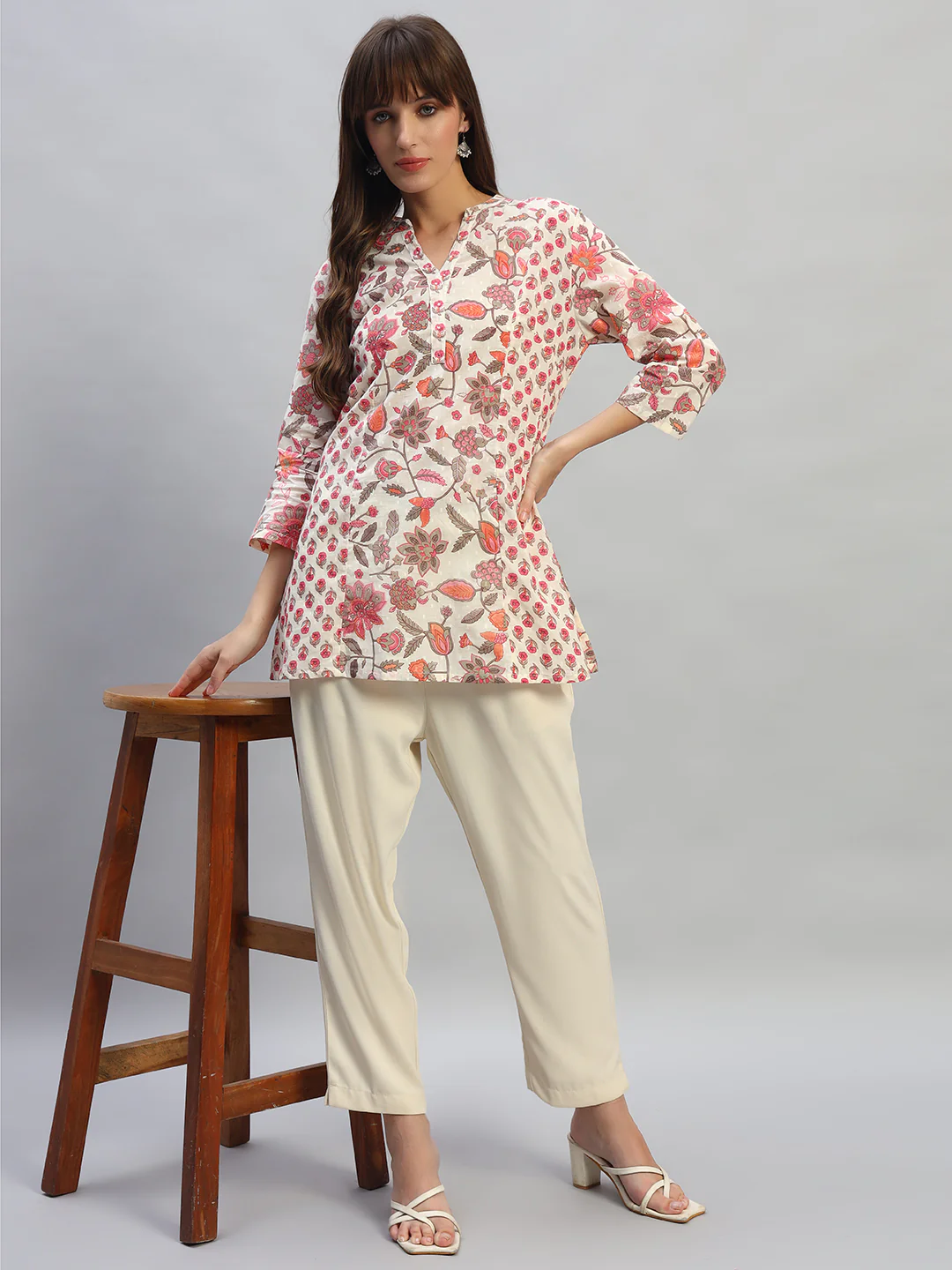 Women's Printed Pink V-Neck 3/4th Sleeves Casual Short Kurti - Image 6