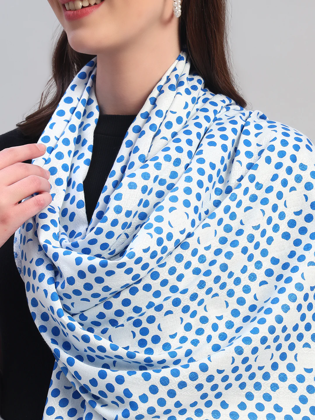 Women's Printed Sky Blue Scarf - Image 4