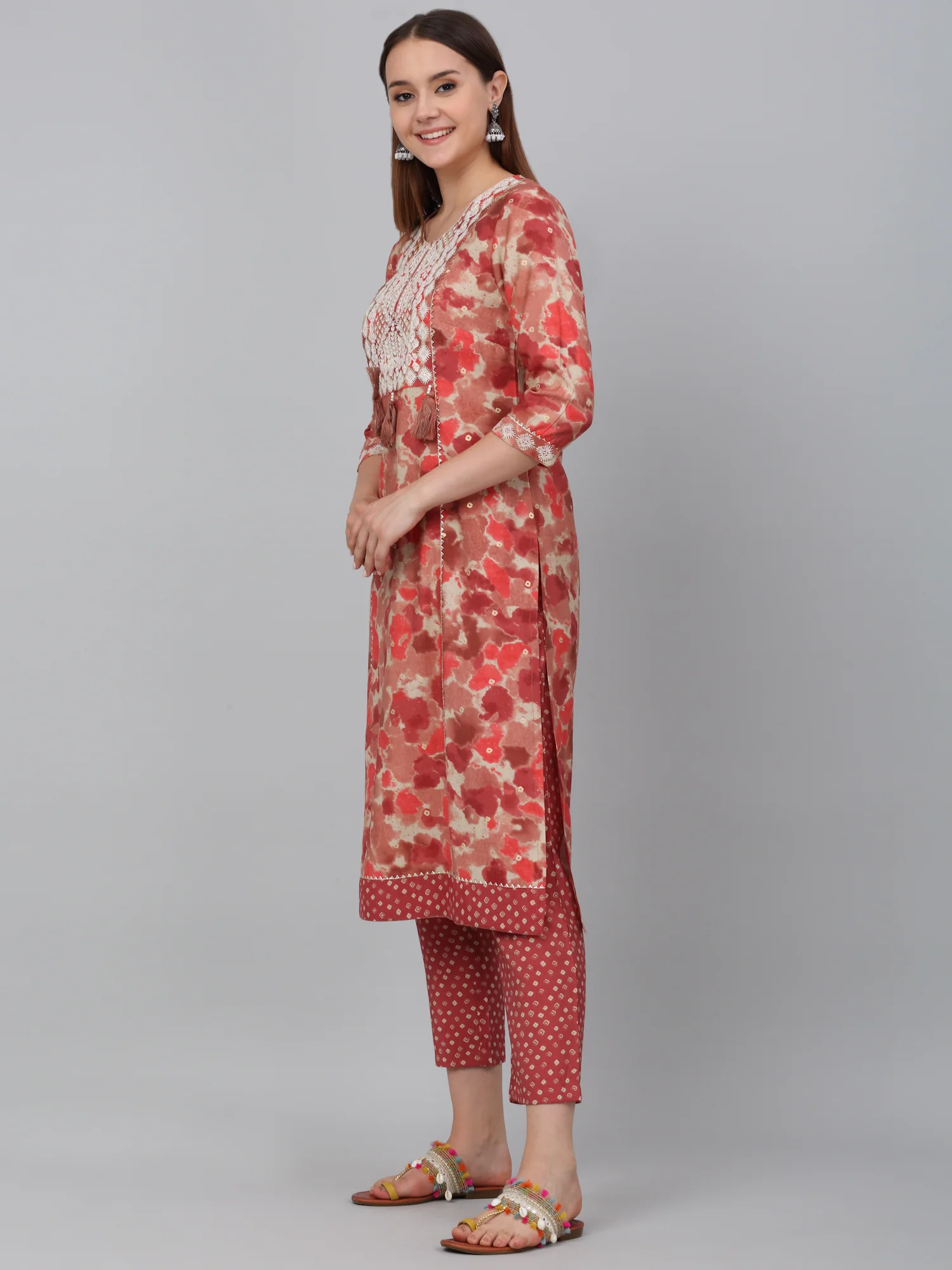 Women's Red Printed Kurta Plazzo Set - Image 3