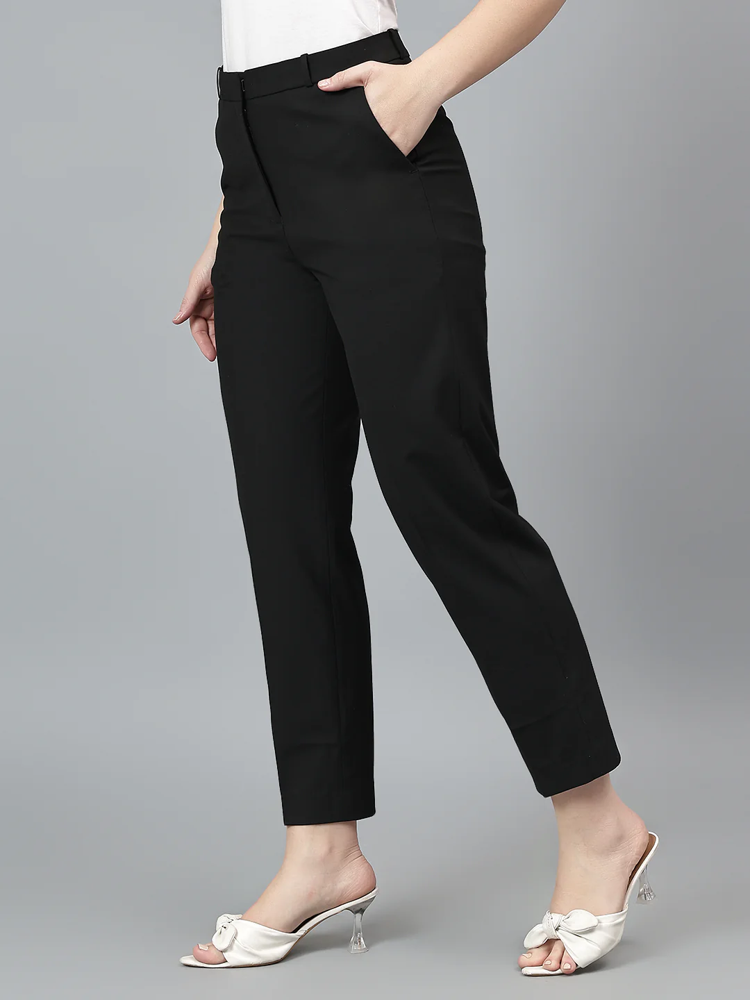 Women's Solid Black Full length Mid Rise Trousers - Image 3