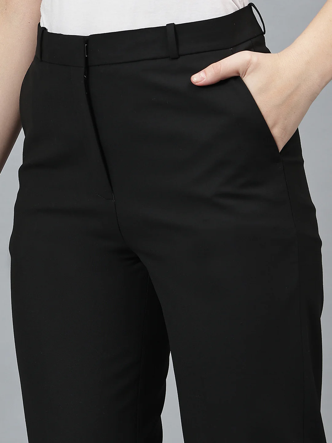 Women's Solid Black Full length Mid Rise Trousers - Image 6
