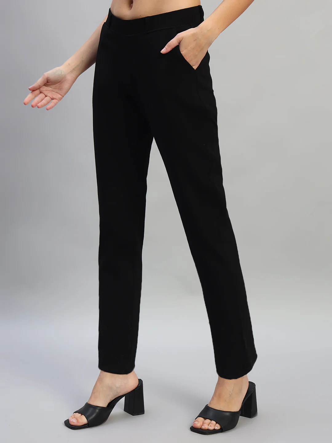 Women's Solid Black Regular Fit Casual Jegging - Image 3