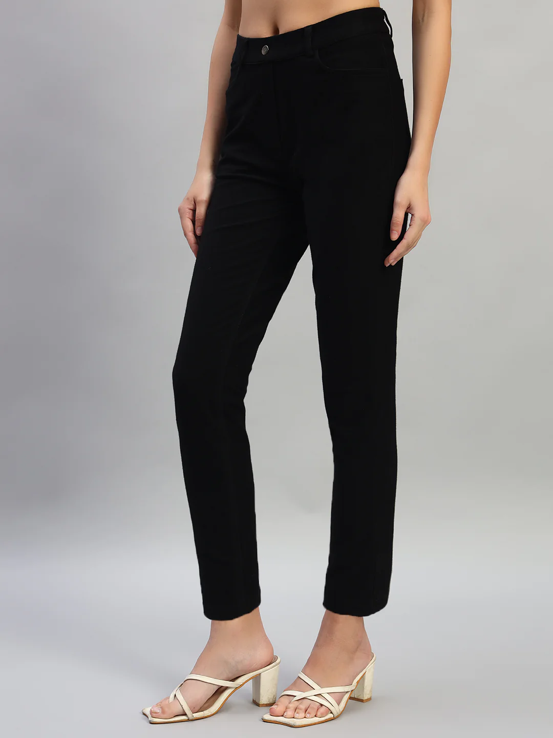 Women's Solid Black Regular Fit Casual Jegging Pant - Image 3