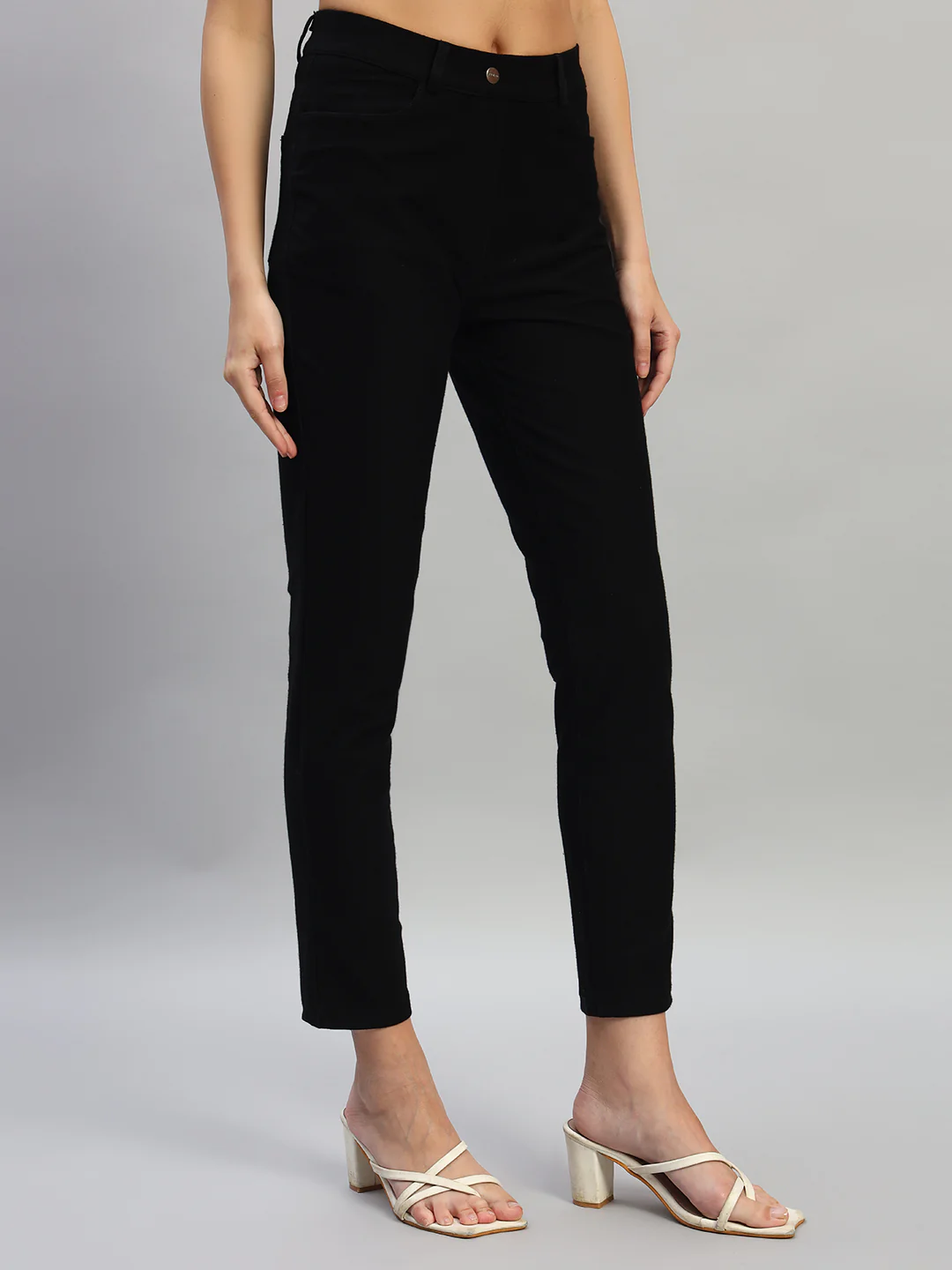 Women's Solid Black Regular Fit Casual Jegging Pant - Image 5