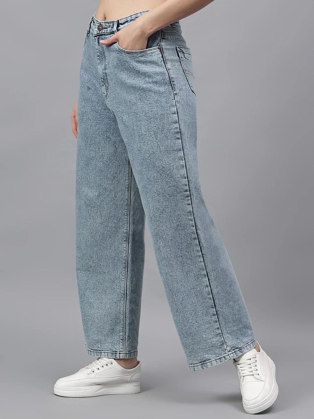 Women's Solid Blue Regular Fit Casual Jeans - Image 3