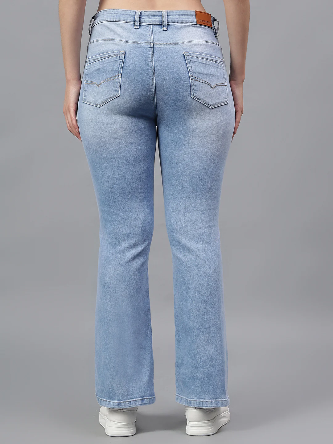 Women's Solid Blue Regular Fit Casual Jeans - Image 5