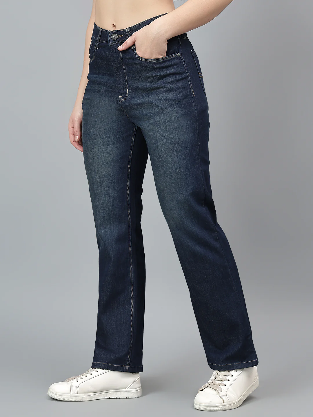 Women's Solid Blue Stretchable Jeans - Image 3