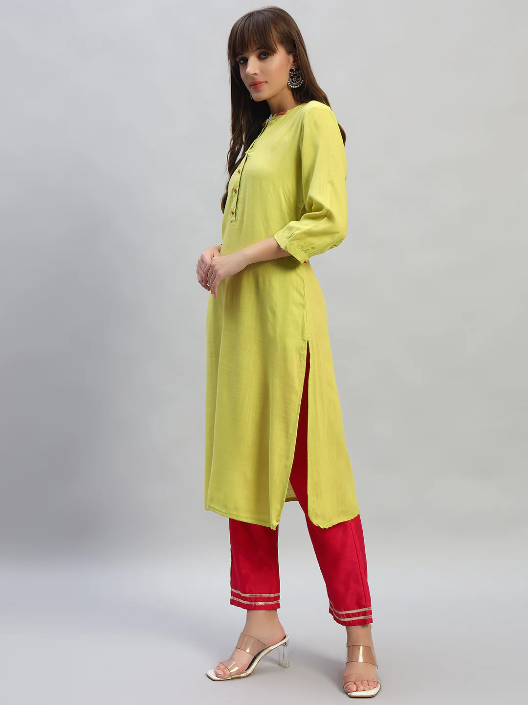 Women's Solid Green Mandarin Collar 3/4th Sleeves Casual Kurti - Image 3
