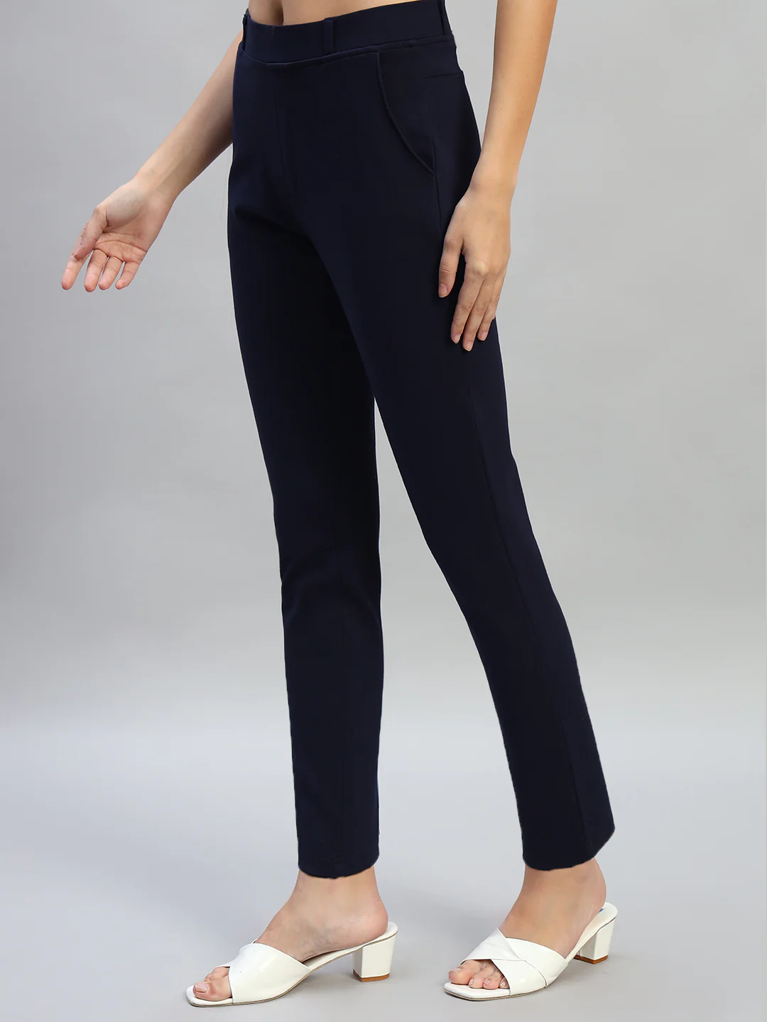 Women's Solid Navy Blue Regular Fit Casual Jegging - Image 4